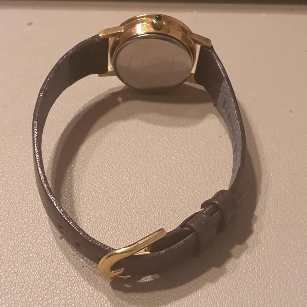 🦋10/$20🦋 LOR Inc. Operations Division Goldtone/White Leather Women's Watch